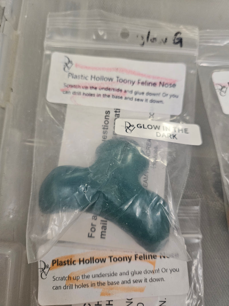 Ready to Ship Heavy Discount Item: Plastic Hollow Toony Feline Nose