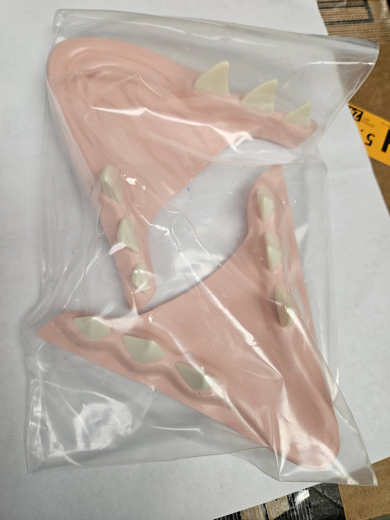 Ready to Ship: Eastern Sergal Jawset