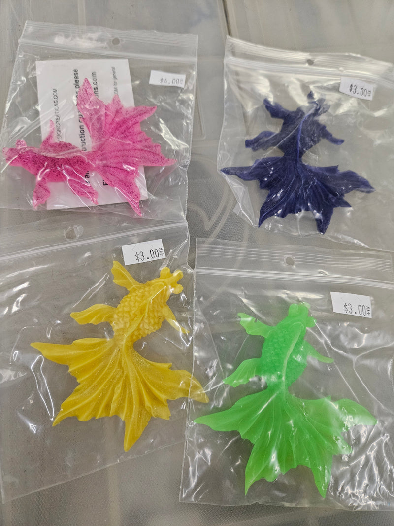 Ready to Ship: Plastic Resin Fish