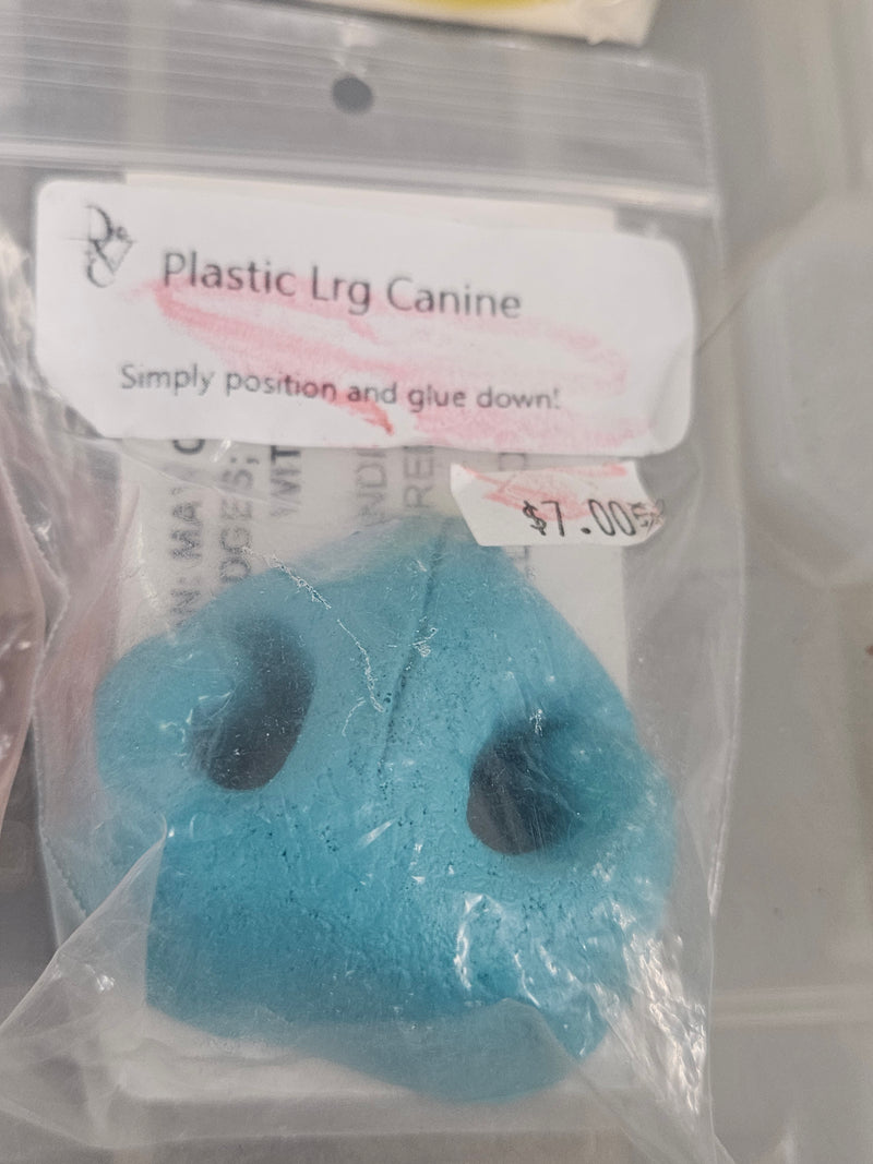 Artículo pesado listo para enviar con descuento: Nariz canina realista de plástico