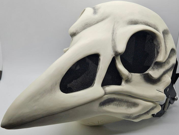 Máscara de cuervo esquelético cortada y con bisagras en blanco