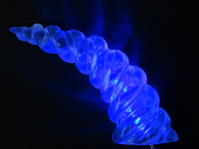 Cuerno de unicornio curvo de plástico transparente de 4 pulgadas